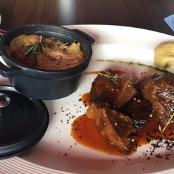 Lavilla - Beef cheeks lunch