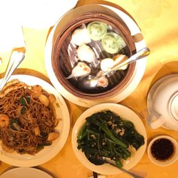 Top: dimsum platter - succulent morsels of goodness Left: fried noodle with seafood (scallops, squid, and shrimp) Right: Chinese broccoli Top: dimsum platter - succulent morsels of goodness Left: fried noodle with seafood (scallops, squid, and shrimp) Right: Chinese broccoli
