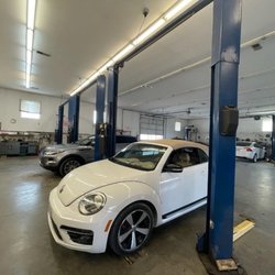 Tom's Imports - Awesome VW