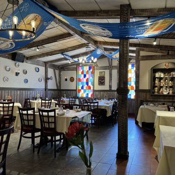 Edelweiss Restaurant - Dining room - German Near Me - Norridge, Illinois Edelweiss Restaurant - Dining room - German Near Me - Norridge, Illinois
