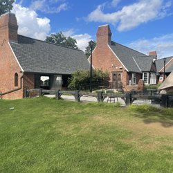 Keney Park Golf Course - Great little clubhouse.