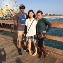 Homestay Los Angeles - Talking our student to visit Santa Monica pier !