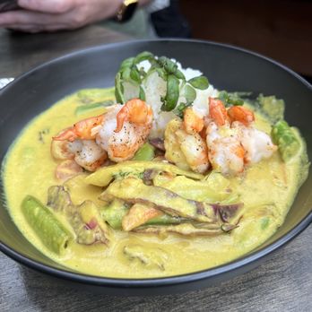 Spoonline Bistro - Curry shrimp - Wine Bars Near Me - Girdwood, Alaska