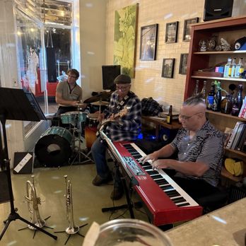 Jaguar Paw Bar - First Friday of the month jazz session - Cocktail Bars Near Me - San Diego, California Jaguar Paw Bar - First Friday of the month jazz session - Cocktail Bars Near Me - San Diego, California