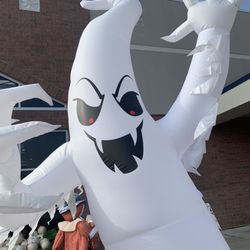Lowe's Home Improvement - Scary things