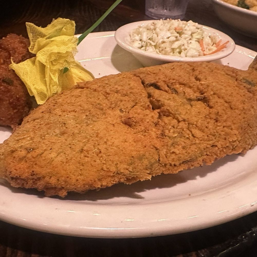 Whole fried fish Whole fried fish