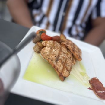 Shires' Rooftop - PUBLIC LANDING SALMON - Bars Near Me - Cincinnati, Ohio Shires' Rooftop - PUBLIC LANDING SALMON - Bars Near Me - Cincinnati, Ohio