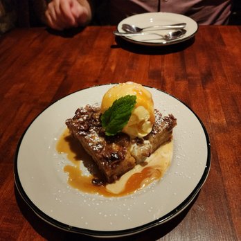 Moonshine Grill - Bread Pudding - Southern Near Me - Austin, Texas