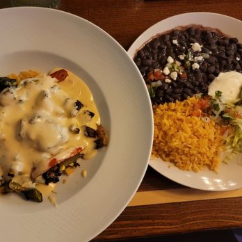 El Milagro Azteca - Chile relleno con carne and all of the Glorious sides - Mexican Near Me - St. Louis, Missouri