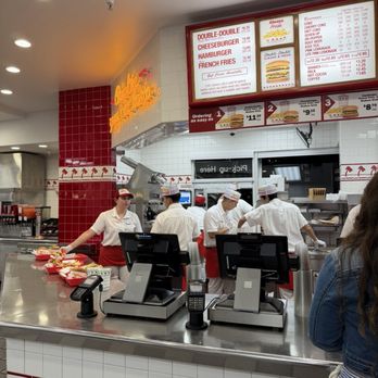 In-N-Out Burger - Burgers Near Me - Burbank, California