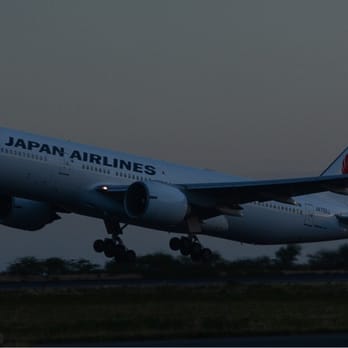 Lagoon Drive Parking Lot - Japan Airlines B777-246ER departing for HND at dusk... - Parking Near Me - Honolulu, Hawaii Lagoon Drive Parking Lot - Japan Airlines B777-246ER departing for HND at dusk... - Parking Near Me - Honolulu, Hawaii