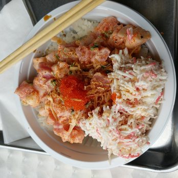 Poke King - Large bowl, 3 scoops ahi 2 scoops shrimp, spicy tuna sauce with crab salad and tobiko. Simple but good - Poke Near Me - Reno, Nevada Poke King - Large bowl, 3 scoops ahi 2 scoops shrimp, spicy tuna sauce with crab salad and tobiko. Simple but good - Poke Near Me - Reno, Nevada