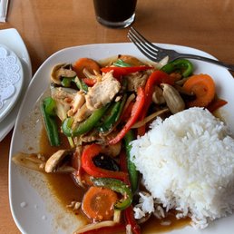 A ginger dish with chicken & veggies; delicious!!! Lunch included a salad & a fried roll.