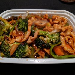 Great Wall Chinese Restaurant - Chicken w. Garlic sauce