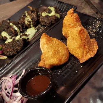 Paratha Wala - Kale chips Samosas potato May 2021 - Indian Near Me - Forest Hills, New York Paratha Wala - Kale chips Samosas potato May 2021 - Indian Near Me - Forest Hills, New York