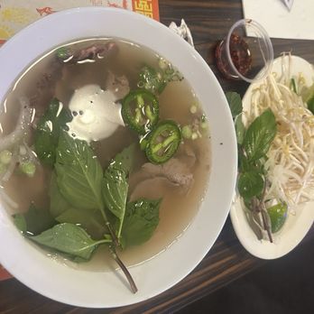 Saigon Palace - Beef Pho and Beef Bahn Mi - Vietnamese Near Me - Burnsville, Minnesota Saigon Palace - Beef Pho and Beef Bahn Mi - Vietnamese Near Me - Burnsville, Minnesota