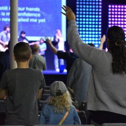 New Life Fellowship - Enjoy connecting with God through Worship.