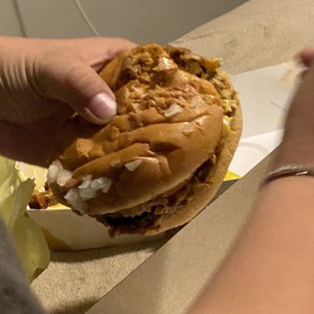 Original Tommy's - Cheeseburger "without onion" - Burgers Near Me - Pico Rivera, California Original Tommy's - Cheeseburger "without onion" - Burgers Near Me - Pico Rivera, California