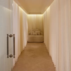 The Petite Spa - Spa Hallway