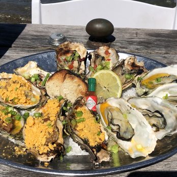 Hook & Fork - Oyster platter poached, marketfellar , chargrilled - Breakfast & Brunch Near Me - Union, Washington