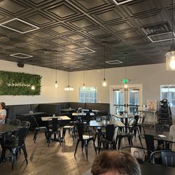 Rachel's Cafe and Eatery - Indoor seating