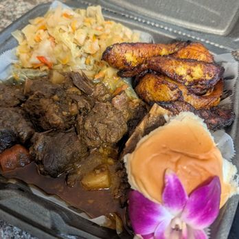 Bjay’s Spot - Curry goat, cabbage, and plantains - African Near Me - New Orleans, Louisiana Bjay’s Spot - Curry goat, cabbage, and plantains - African Near Me - New Orleans, Louisiana
