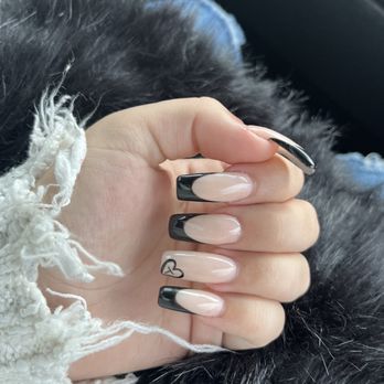 Lavish naiLs - Nail Salons Near Me - Carbondale, Illinois