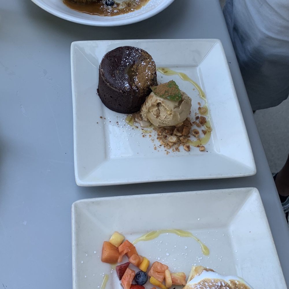 Cascal - Tres leche cake, chocolate souffle was yum and cake too good 5/5 - Tapas Bars Near Me - Mountain View, California Cascal - Tres leche cake, chocolate souffle was yum and cake too good 5/5 - Tapas Bars Near Me - Mountain View, California