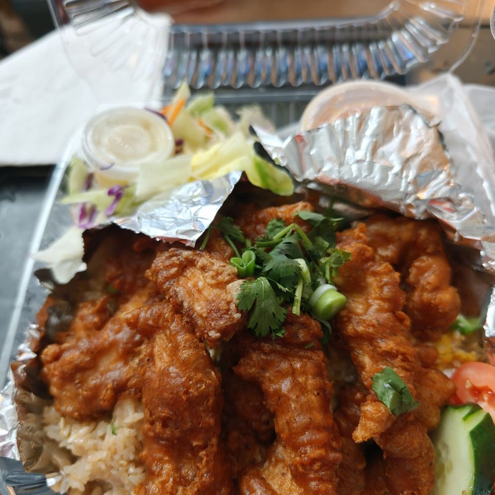 Pikul Thai Bistro - Chicken fried rice. - Thai Near Me - Fairfield, California Pikul Thai Bistro - Chicken fried rice. - Thai Near Me - Fairfield, California