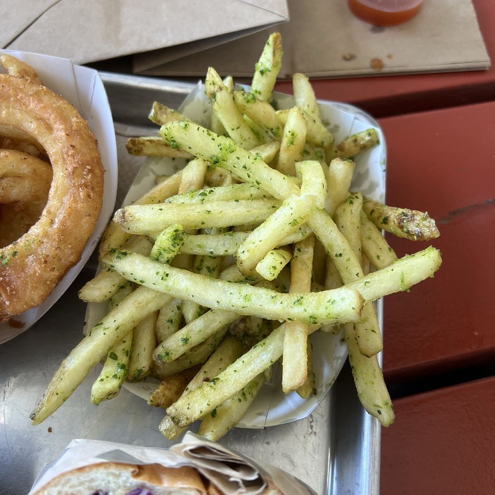 Gott's St. Helena - Garlic Fries - Burgers Near Me - Saint Helena, California
