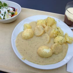 Cafeteria im Kesselhaus - Senfeier mit kleinem Salat und Schokopudding 4,40 €