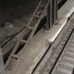 S-Bhf. Schöneberg - Ja... Berge davon gibt es hier!
