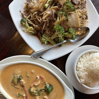 Bangkok Thai - Lunch time daughter, Kaylah! - Thai Near Me - Spokane Valley, Washington Bangkok Thai - Lunch time daughter, Kaylah! - Thai Near Me - Spokane Valley, Washington