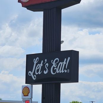 Shoney's - Sevierville - American Near Me - Sevierville, Tennessee
