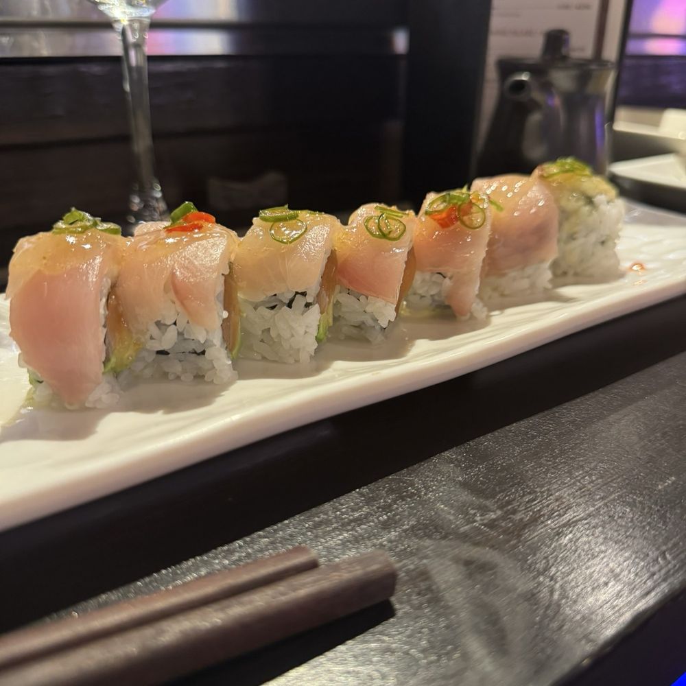 Roll with Salmon and Apples!