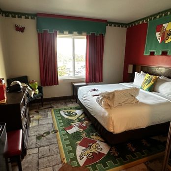 Legoland Castle Hotel - Rest of the room - Hotels Near Me - Carlsbad, California