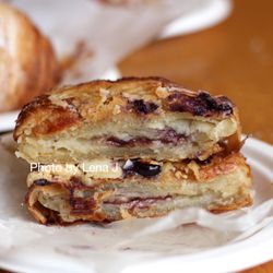 Blueberry Almond Croissant - very rich and soft, came out fresh and warm