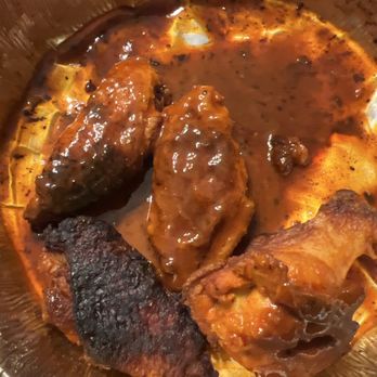 Rio's Pizza - Got the wings, 12 of them, burnt!!! These were the better ones. - Pizza Near Me - Pico Rivera, California Rio's Pizza - Got the wings, 12 of them, burnt!!! These were the better ones. - Pizza Near Me - Pico Rivera, California