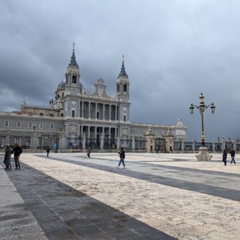 Palacio Real de Madrid - Landmarks & Historical Buildings Near Me - Madrid, M