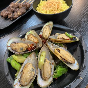 Barzar Eatery - Mussel Goreng w turmeric rice - Indonesian Near Me - Vacaville, California Barzar Eatery - Mussel Goreng w turmeric rice - Indonesian Near Me - Vacaville, California