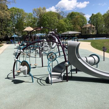 Drake Playground - Parks Near Me - Waltham, Massachusetts
