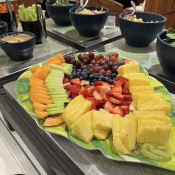 Delta Sky Club - Large assortment of fruit. - Airport Lounges Near Me - Honolulu, Hawaii Delta Sky Club - Large assortment of fruit. - Airport Lounges Near Me - Honolulu, Hawaii
