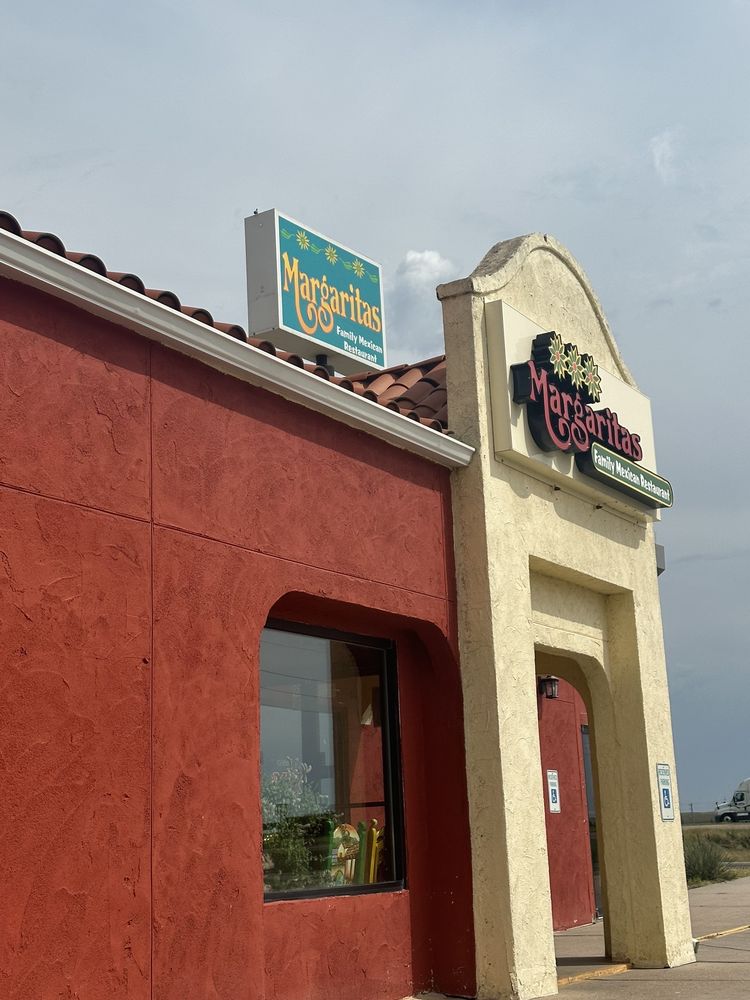 Side view of restaurant from their parking lot