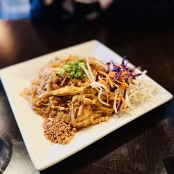 Rice Up Thai Cuisine - Phad Thai