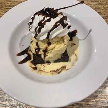 Old Blinking Light - Gluten Free Chocolate Brownie Sundae - New American Near Me - Highlands Ranch, Colorado