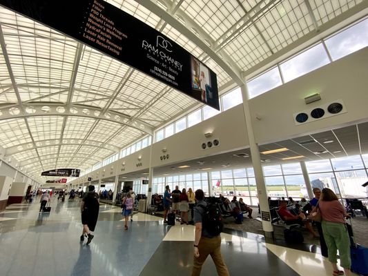South Bend International Airport by null