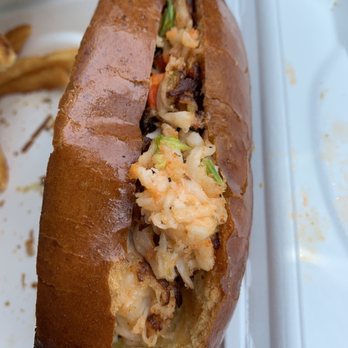 Gladstone's - Lobster Roll - Seafood Near Me - Long Beach, California Gladstone's - Lobster Roll - Seafood Near Me - Long Beach, California