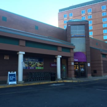 Giant - Outside shot - Grocery Near Me - Arlington, Virginia
