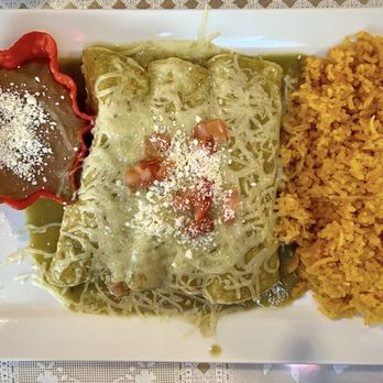Mi Lindo Michoacan - Enchiladas verdes (with chicken) - Mexican Near Me - Austin, Texas