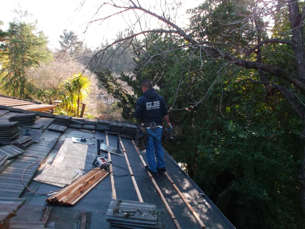 Slide of Elliott & Son Roofing